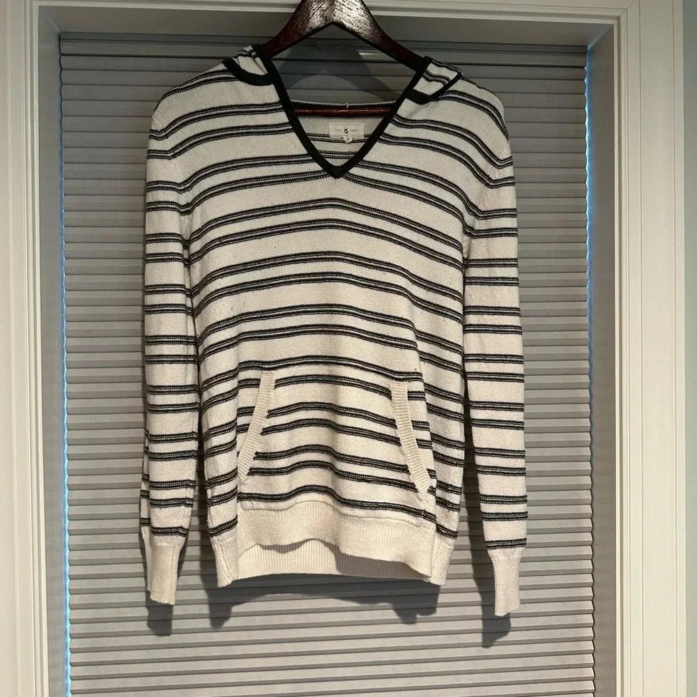 Lou & Grey knit hoodie white and grey striped